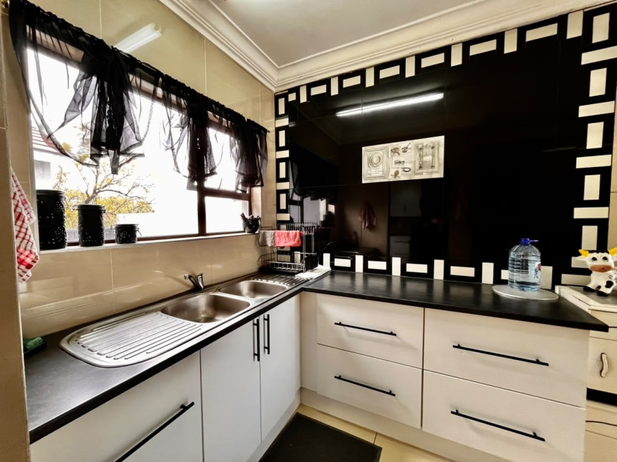4 Bedroom Property for Sale in Buffelsfontein A H North West